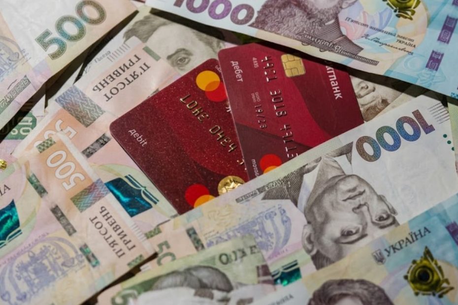 Нові правила отримання банківської картки в Україні з 17 липня